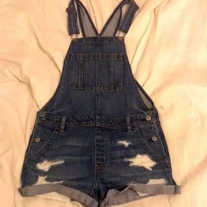AE shorts overalls size S